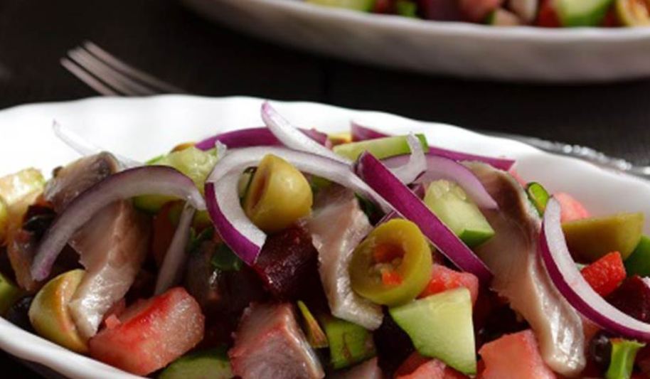 Рецепт винегрета с красной фасолью и сельдью