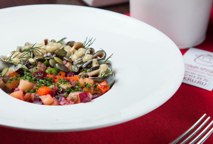 Винегрет с тыквой и килькой