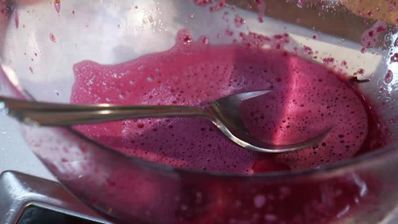 винегрет со свекольной пеной и оливковым песком