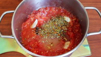 домашний кетчуп c пряностями