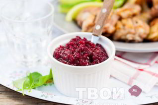 Клюквенный соус с красным луком