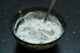 Сметанно-чесночный соус