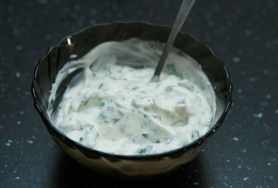 Сметанно-чесночный соус