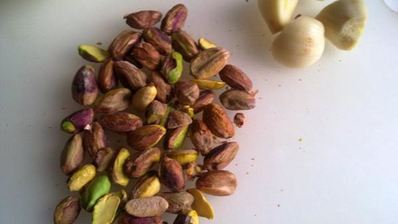 соус чесночно-фисташковый