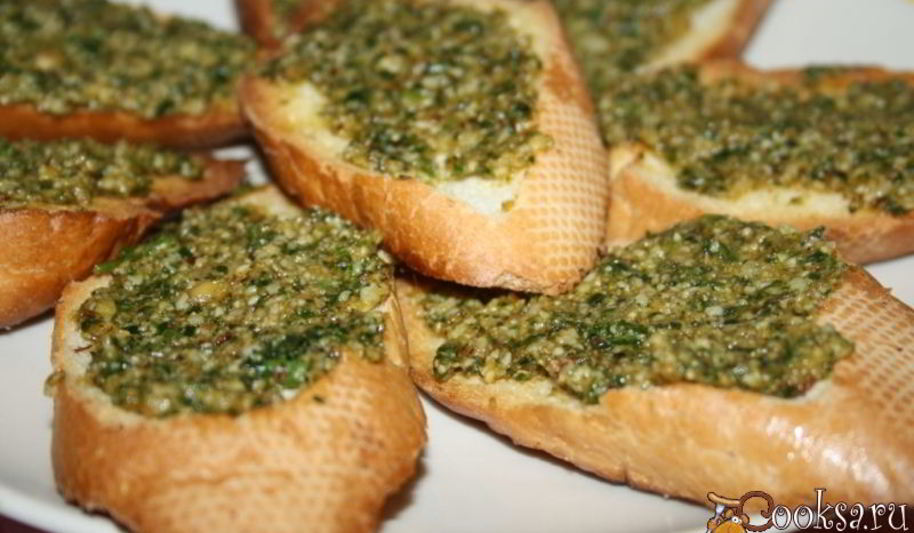 Рецепт острого песто с козьим сыром и кинзой