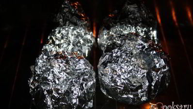 печеный картофель с соусом песто