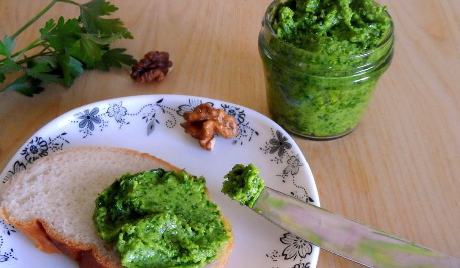 Рецепт песто из петрушки