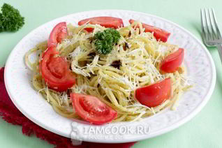 Спагетти с соусом Песто