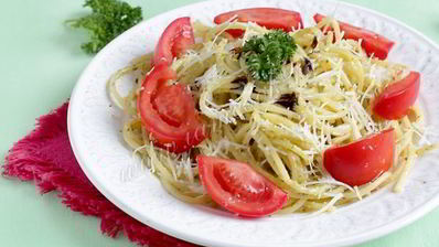 спагетти с соусом песто