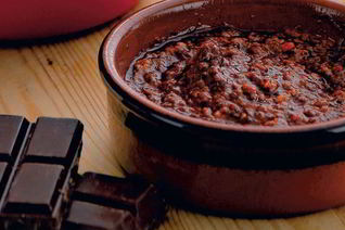 Томатное песто с шоколадом