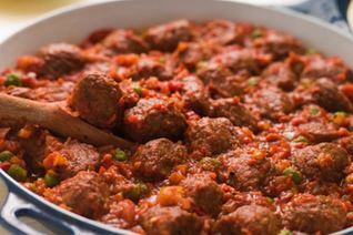 Фрикадельки в соусе сальса