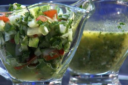 Острая зеленая сальса