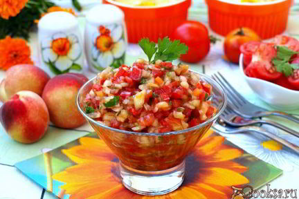 Овощная сальса с персиками
