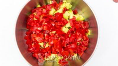 сальса из авокадо с помидорами