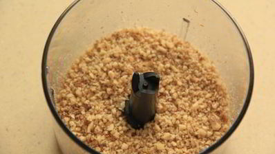 курица в орехово-чесночном соусе сациви