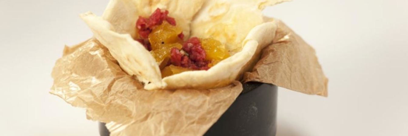 Тартар из говядины с апельсиновым мармеладом