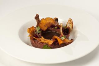 Тартар из говядины с грибами