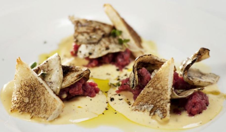 Рецепт тартара из говядины с трюфельным майонезом