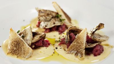 тартар из говядины с трюфельным майонезом