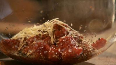 тартар из говядины с трюфельным маслом