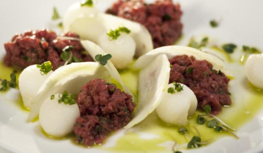 Рецепт тартара из говядины со свежей дыней