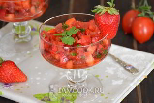 Тартар из клубники и помидоров