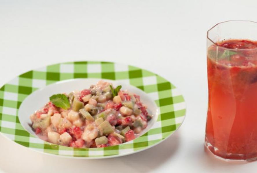 Тартар из клубники с йогуртом