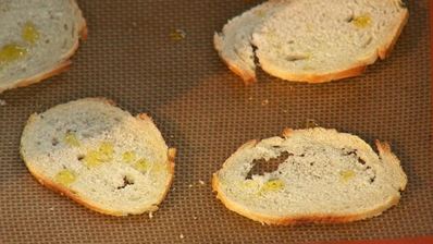 тартар из утиной грудки и фуа-гра с дымом