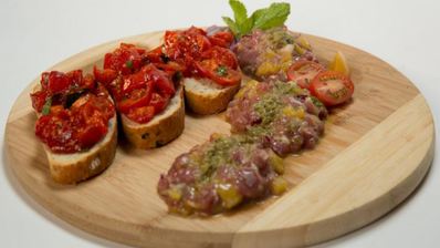 тартар из утки с персиками