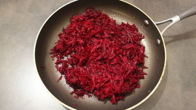 борщ на курином бульоне и сале