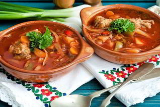 Борщ на свиных ребрах