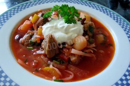 Борщ с картофелем томатами и фасолью