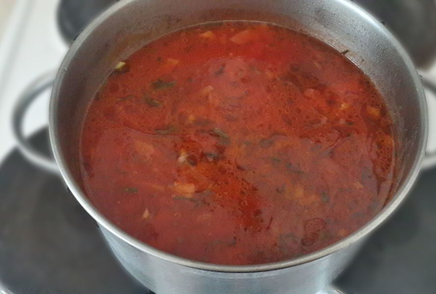 Борщ с маринованными помидорами