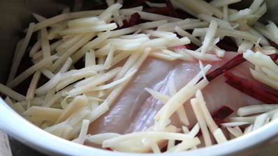 борщ в кастрюле zepter