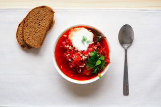 Холодный борщ с хреном