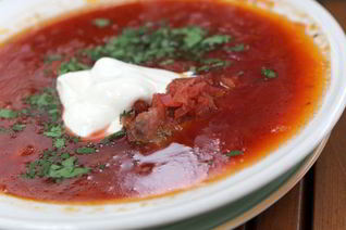 Холодный мясной борщ