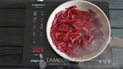 классический борщ со свеклой