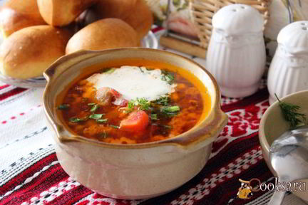 Красный борщ с молотым салом