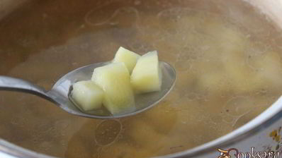 красный борщ с молотым салом