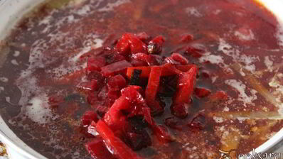 красный борщ с молотым салом