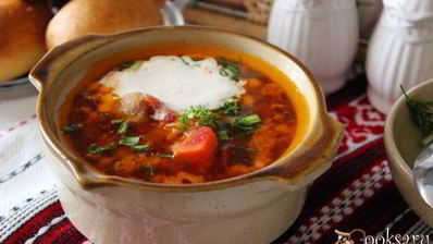 красный борщ с молотым салом