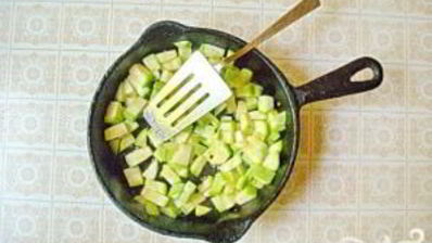 летний борщ с кабачками