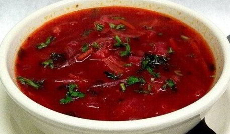 Рецепт вкуснейшего украинского борща с копченым салом