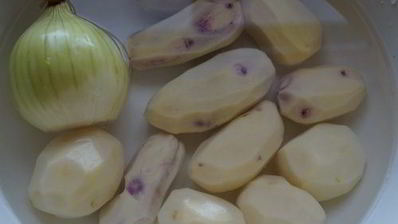 зеленый борщ с крапивой