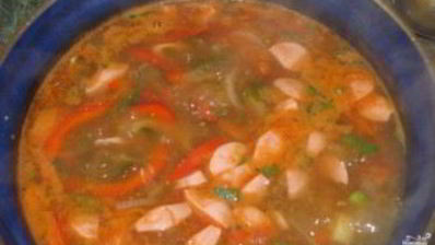 зеленый борщ со щавелем и крапивой