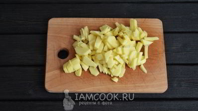 зеленый борщ со щавелем и яйцом