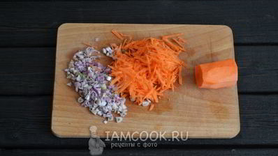 зеленый борщ со щавелем и яйцом