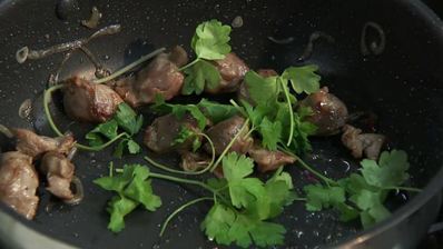 бульон из копченой грудинки с желудочками