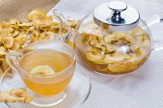 Бульон из цесарки с антоновкой