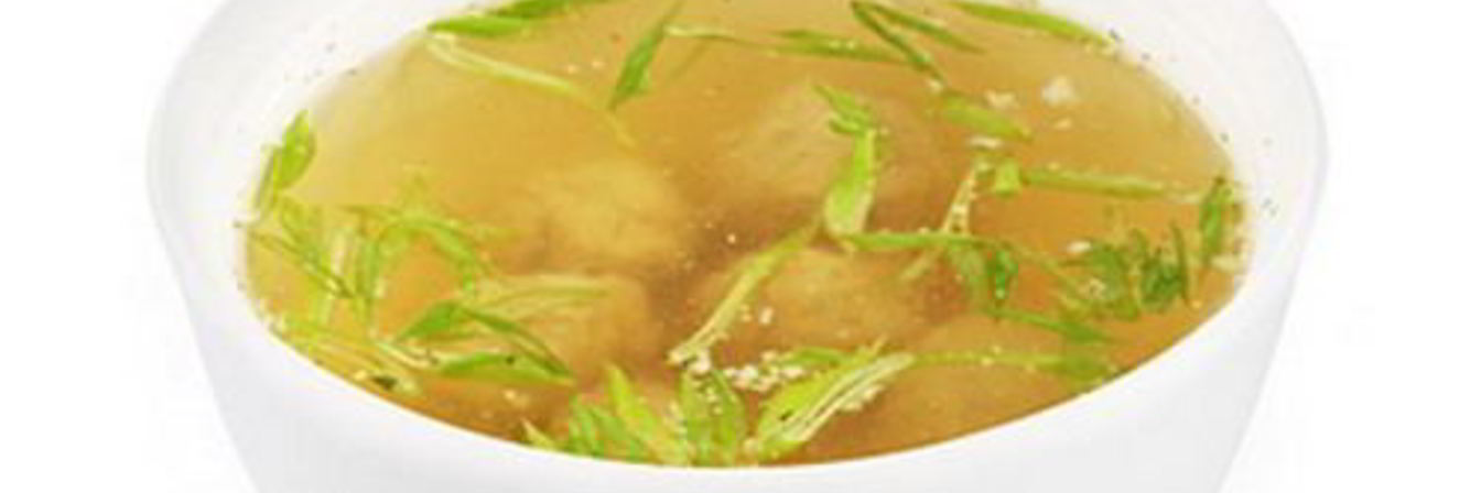 Бульон с фрикадельками из куриного филе